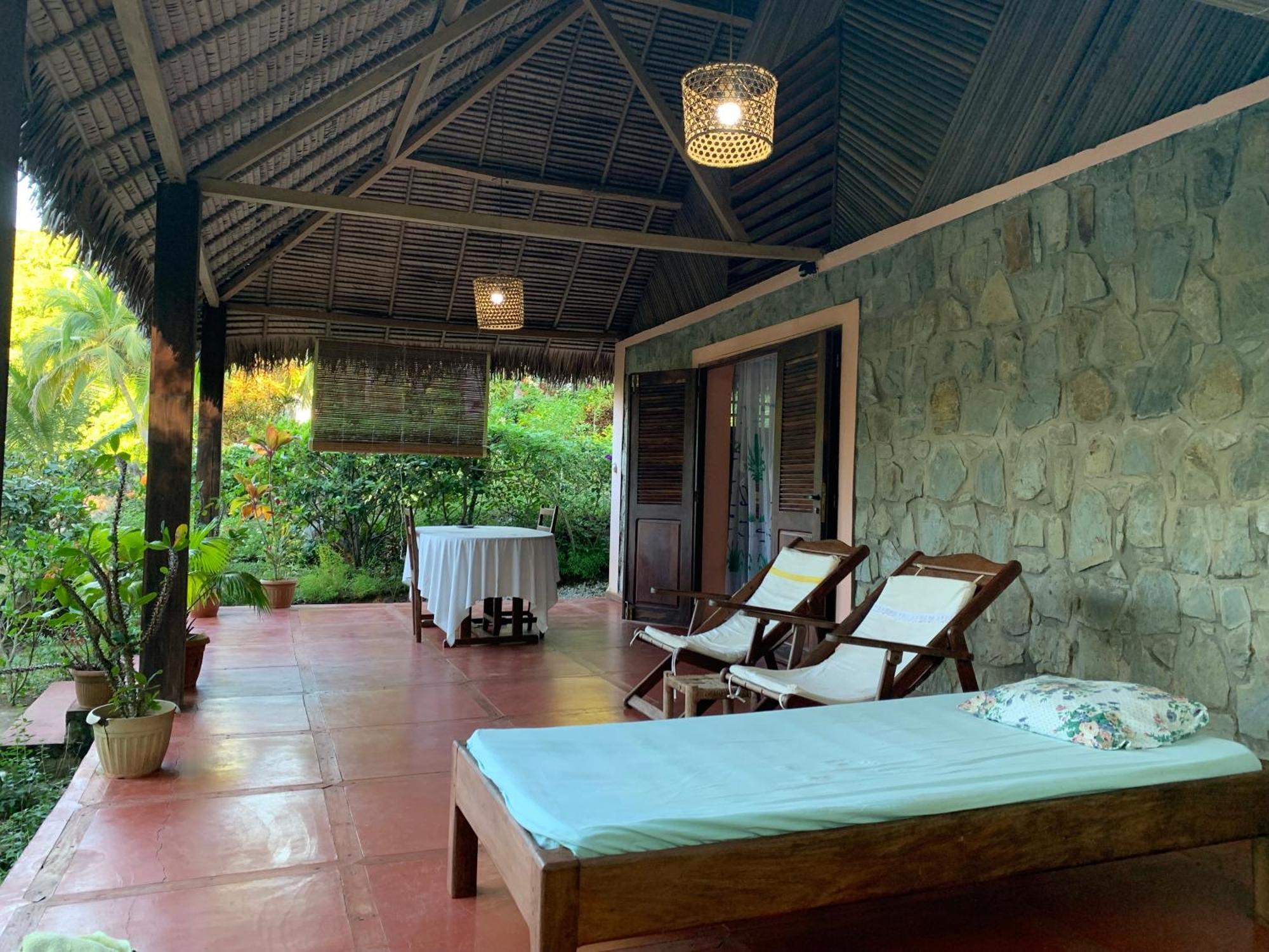 Les Jardins D'Ankify Bed & Breakfast Andimaka Bagian luar foto