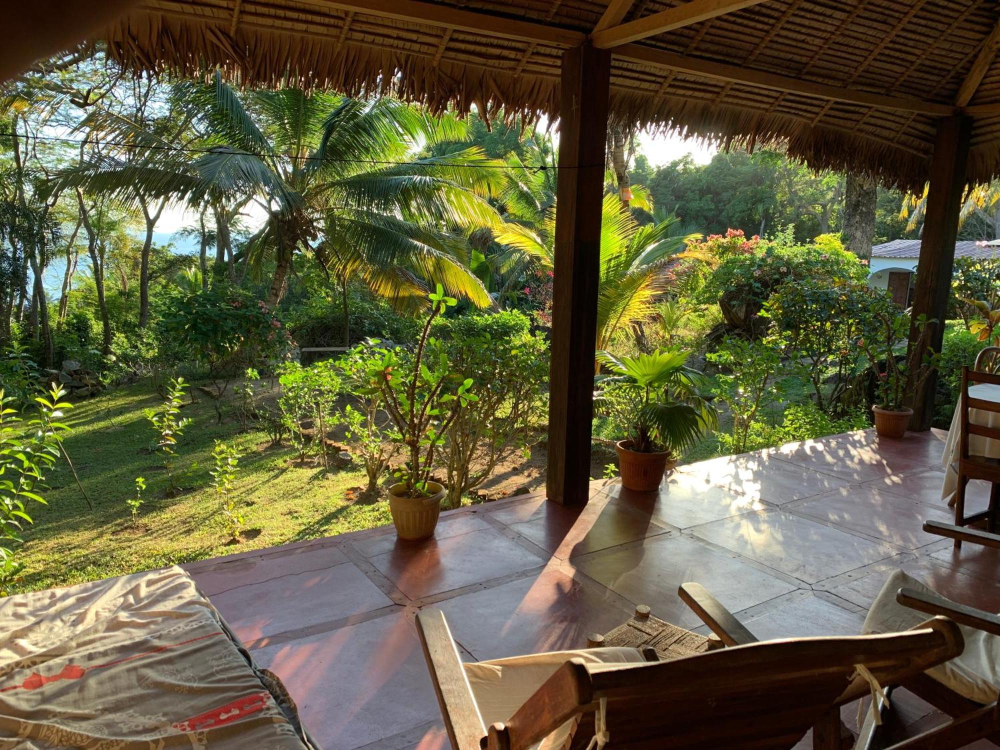 Les Jardins D'Ankify Bed & Breakfast Andimaka Bagian luar foto